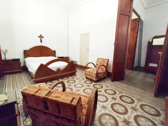 SE VENDE CASA INDEPENDIENTE EN NOVELDA — 31
