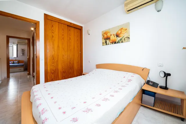 Dúplex de tres habitaciones en ZONA COLEGIOS — 14