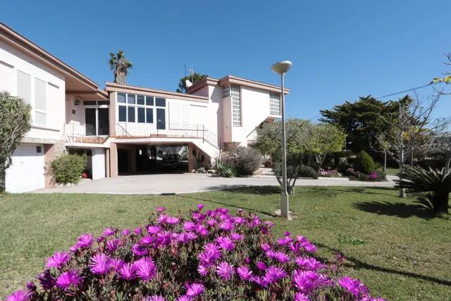 CHALET EXCLUSIVO EN PARCELA DE1.954 M2 EN EL PARQUE NATURAL 