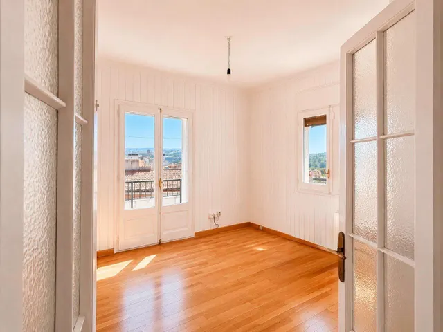 ¡Piso en venta en la carretera de Cardona de Manresa, con espectaculares vistas a Montserrat! — 3