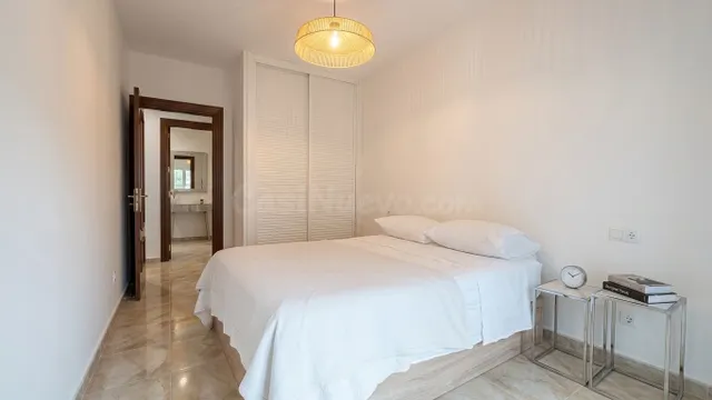 PISO EN ALQUILER EN CALLE SAN ANTÓN – JUNTO A PUERTA REAL - foto 5