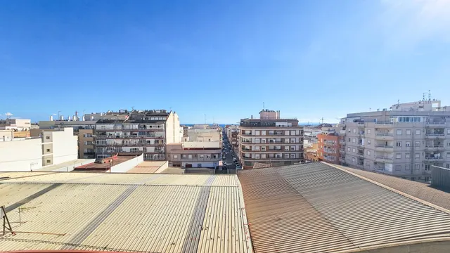 Luminoso apartamento con vistas al mar, 2 piscinas y opción de adquirir garaje — Torrevieja — 17