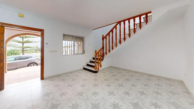 Exclusivo Chalet en Alhaurín el Grande con Piscina y Amplias Vistas — 26