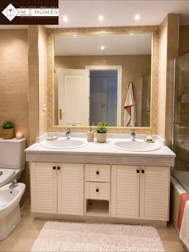 Elegante apartamento con vistas al parque y la piscina – 500 metros de playamar, tren y todos los servicios – urbanización privada con zonas ajardinadas — 12