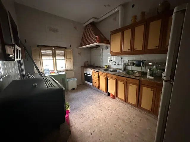 CASA CON TERRENO EN LA CTRA. DE SEVILLA — 6