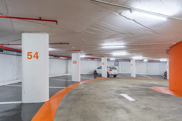 Parking 12m² en alquiler - Barcelona — 44