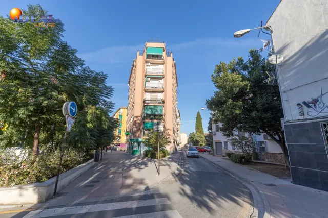 Piso luminoso de 3 dormitorios en la Antigua Ctra de Málaga — 29