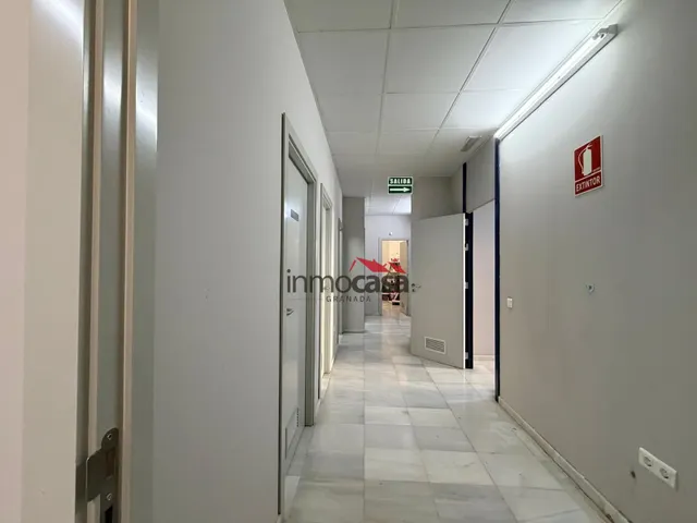 Local comercial 185m² en alquiler - San Miguel — 39