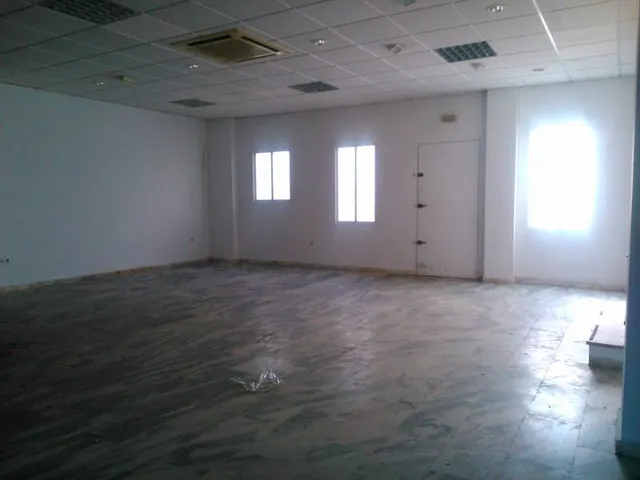Impresionante local comercial en pleno centro de la ciudad — 3