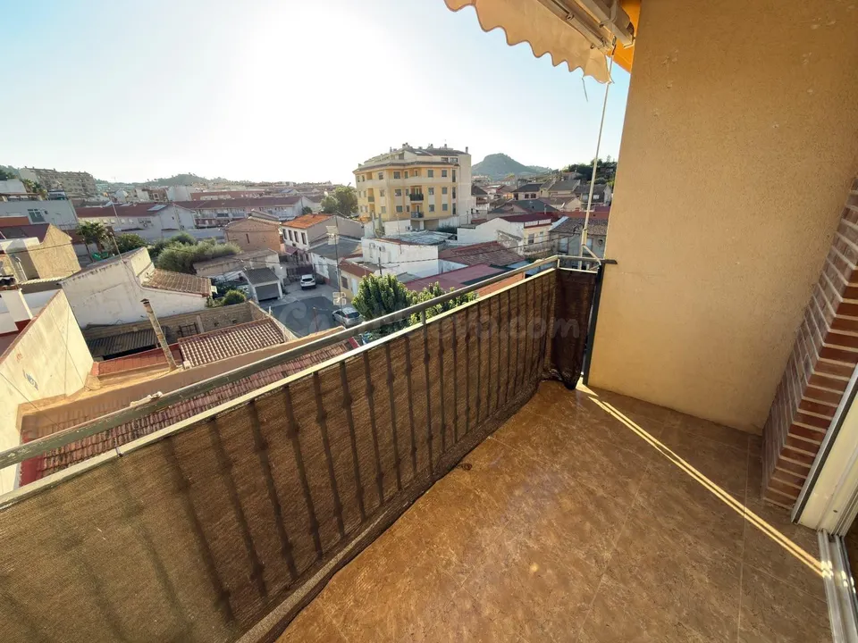 **PISO CON TERRAZA PRIVADA, GARAJE Y TRASTERO EN EL CAMPILLO – EL ESPARRAGAL**