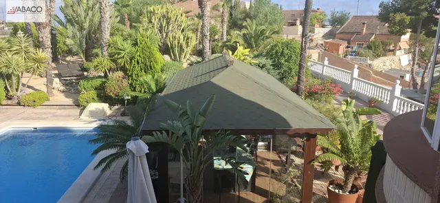 Elegante chalet con maravilloso jardín y vistas privilegiadas. — 41