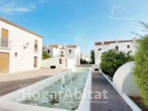 ÁTICO REFORMADO CON TERRAZA Y VISTAS DESPEJADAS AL MONTGÓ — 49