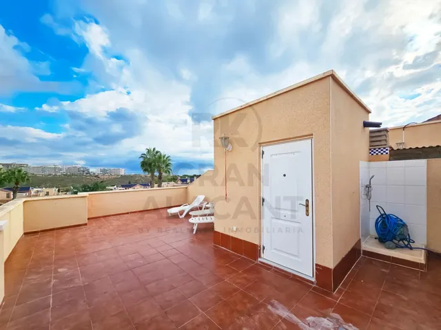 Beautiful 3-Bedroom Corner Bungalow with Private Garden and Rooftop Solarium – Novamar V, Gran Alacant — 27