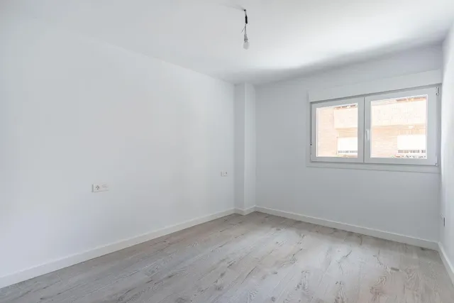Piso reformado en Avenida Barcelona — 9