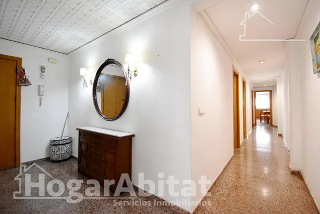 ¡excelente ubicación! amplio y luminoso con ascensor y balcón — 27