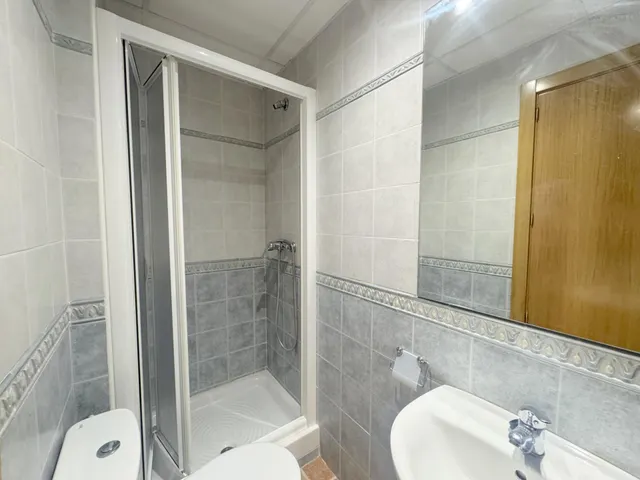Amplio piso con 3 dormitorios, terraza y excelentes vistas en Las Navas del Marqués — 34