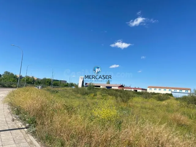 Terreno urbano para construir en venta en c. la aceña sector - foto 3