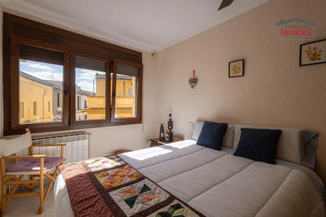 CASA CON LOCAL COMERCIAL EN EL CENTRO DE TORDERA — 16