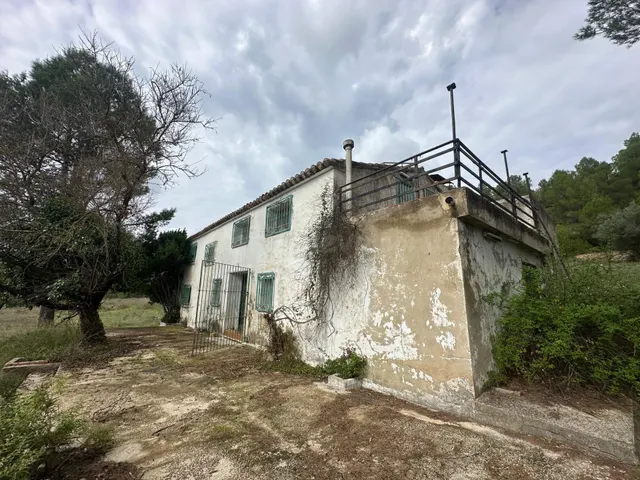 Disponible finca rústica con 2 viviendas - foto 2