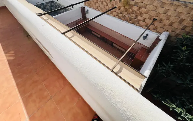 IMPECABLE CASA ADOSADA EN BENALMÁDENA PUEBLO CON VISTAS DESPEJADAS Y AL MAR DESDE LA PLANTA ALTA — 32