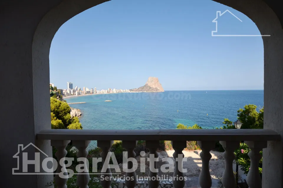 ¡impresionantes vistas al mar y al peñón ifach!  adosado con piscina, parking y terraza
