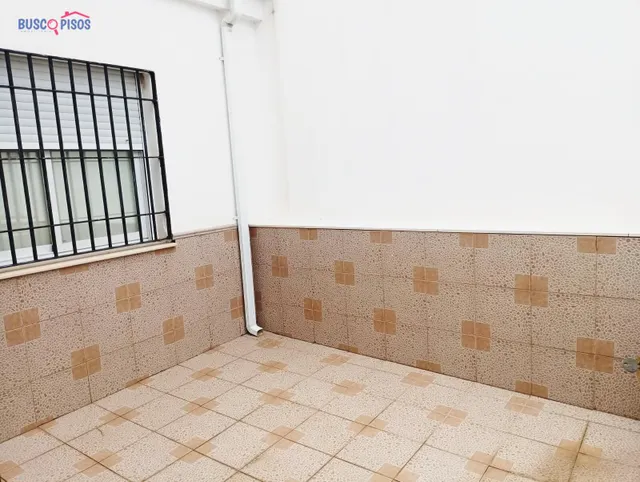 CASA PARA ENTRAR A VIVIR EN CAMPO DE LA VERDAD ( ZONA ALTA) — 25