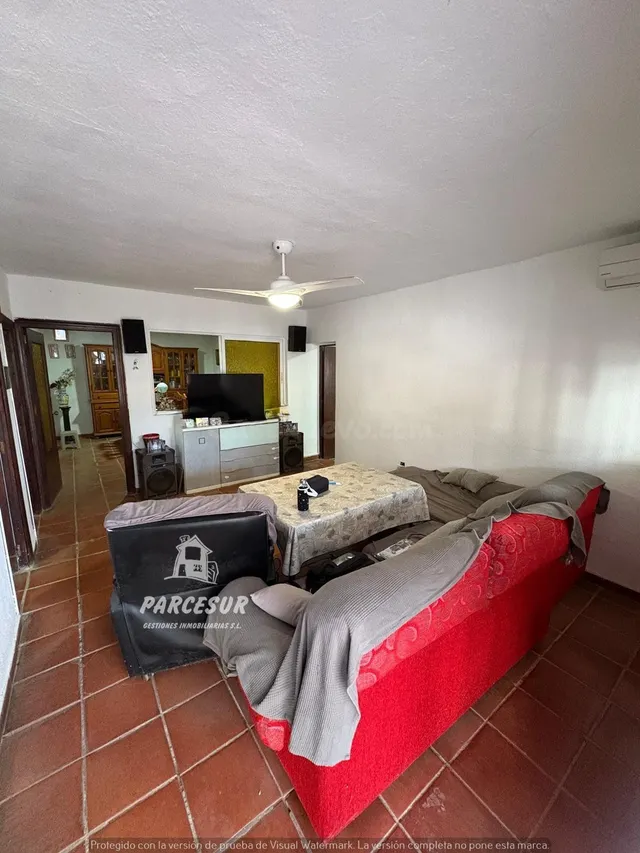 Finca de 1.250 m2 con 2 casas independientes y piscina — 4