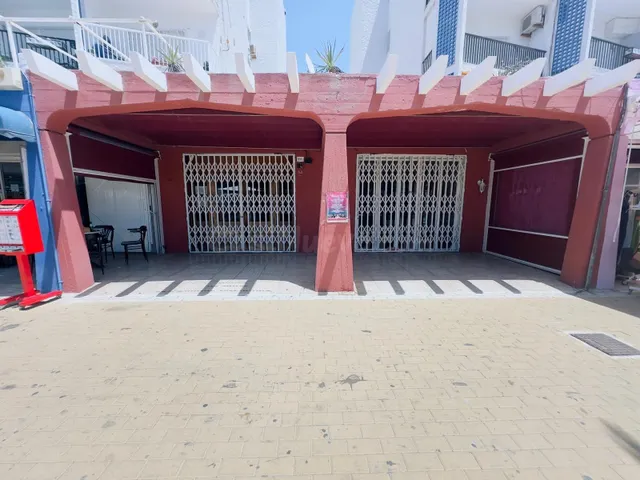 VENTA DE RESTAURANTE EN URBANIZACION DE ROQUETAS DE MAR - foto 2