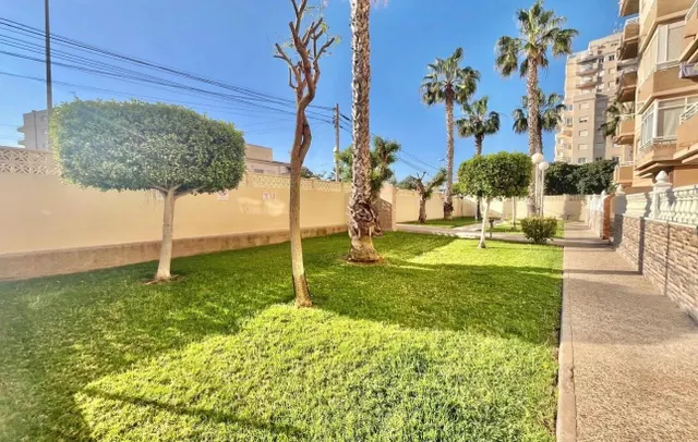Apartamento totalmente reformado en urbanización con 2 piscinas, Aguas Nuevas, Torrevieja — 28