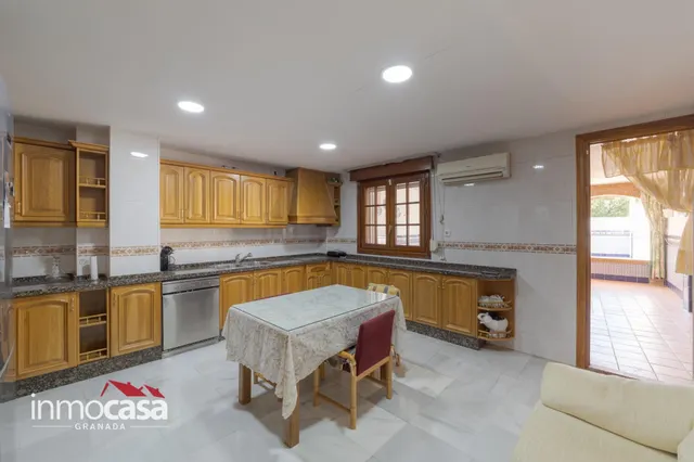 Casa/Chalet en Maracena a 1 minuto del metro — 17