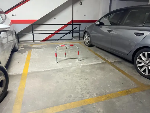 PLAZA GARAJE EN ZONA EXPOSICION, A POCA DISTANCIA DEL ESTADIO DE FUTBOL MESTALLA — 4