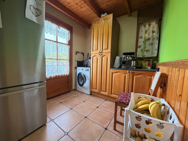 Vivienda unifamiliar. 5 habitaciones dobles. garaje. piscina. — 17