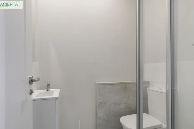 ✨ EXCLUSIVO PISO DE 253 m2 EN GRANADA CENTRO – 2.800 €/MES DE RENTABILIDAD — 24