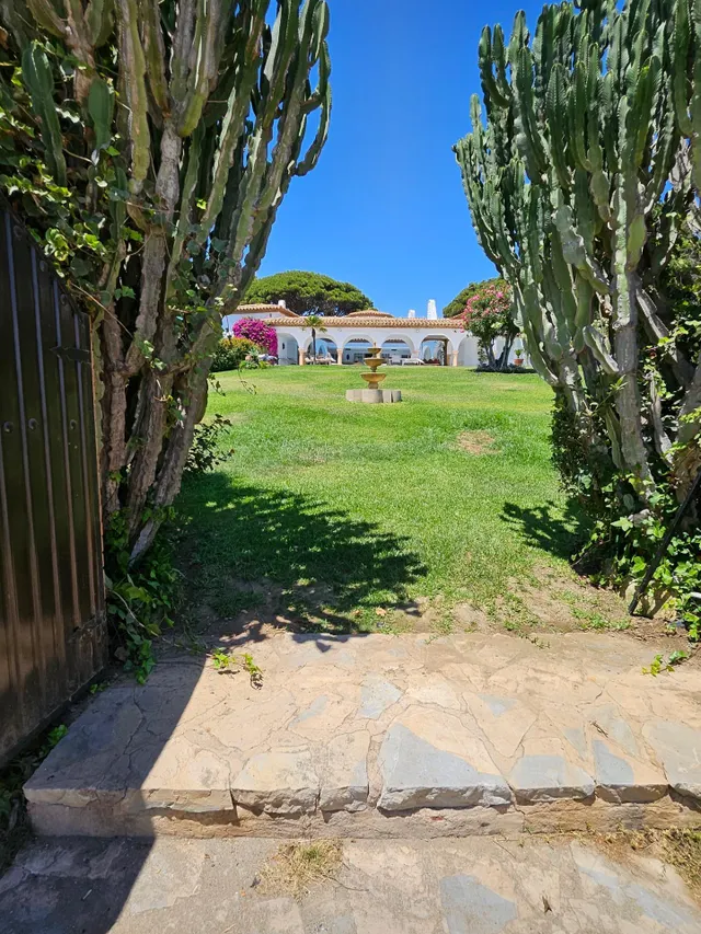 ESPECTACULAR VILLA DE LUJO EN ALQUILER EN 1ª LÍNEA DE PLAYA DE CABOPINO CON MARAVILLOSAS VISTAS AL MAR — 39