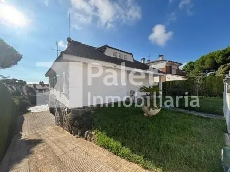 ESPECTACULAR CASA CON PISCINA Y JARDÍN EN VILASSAR DE DALT - foto 5