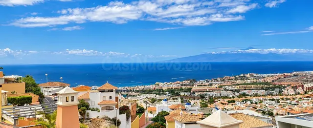 ## Apartamento de 2 dormitorios con gran terraza y espectaculares vistas al mar en Torviscas — 2