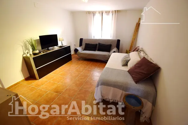 CHALET SEMINUEVO CON TERRAZA Y GARAJE — 27