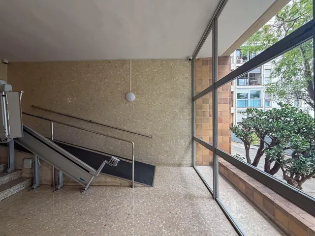Agencia Inmobiliaria en Barcelona. Piso en venta en Montbau — 25