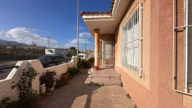 Vivienda en planta baja con jardín y cochera en Sierra Minera, La Unión — 2
