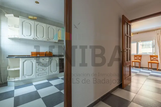 Casa de dos plantas con patios y azotea en Antonio Domínguez — 13