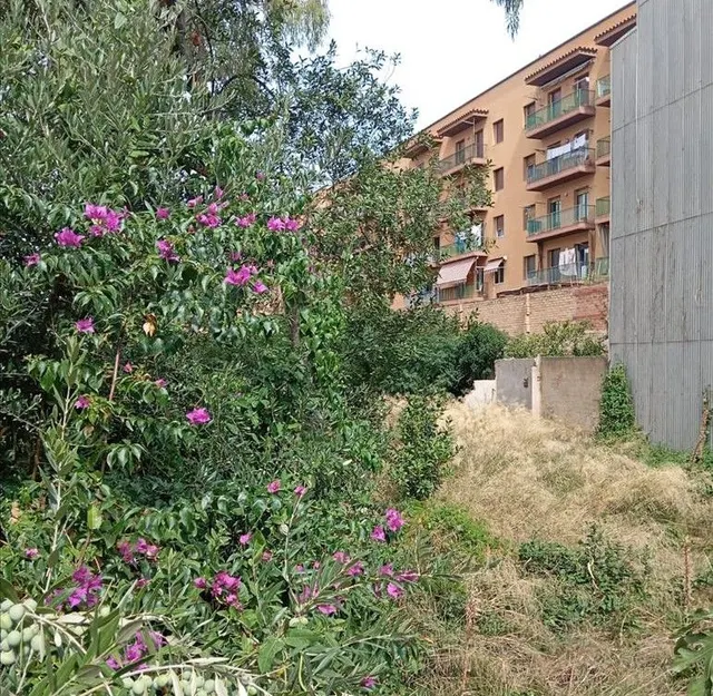 Solar urbano edificable en Figueres — 17