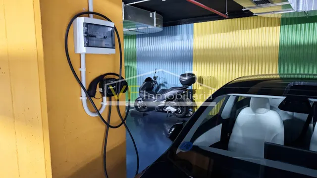 ¡Comodidad, seguridad y carga eléctrica en una sola plaza! — 13