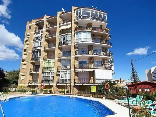 ESTUDIO EN BENALMADENA COSTA OPORTUNIDAD A UN PASO DE LA PLAYA — 2