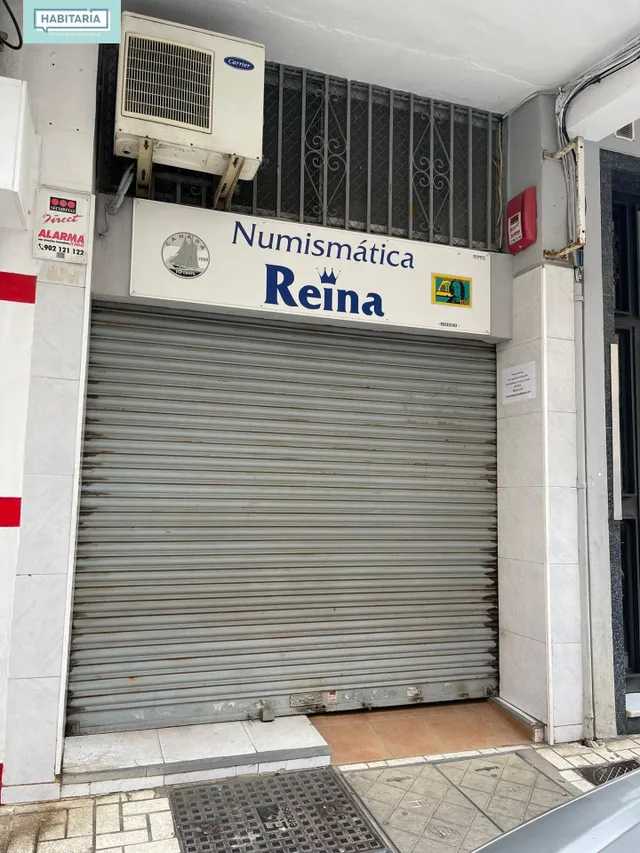 LOCAL COMERCIAL A PIE DE CALLE — 10