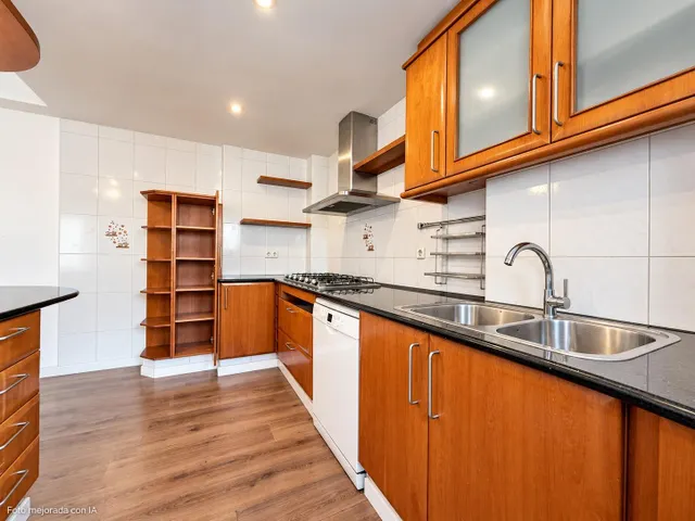 Roses I Piso céntrico con espectacular garaje de 65 m2 y terraza privada con barbacoa — 31