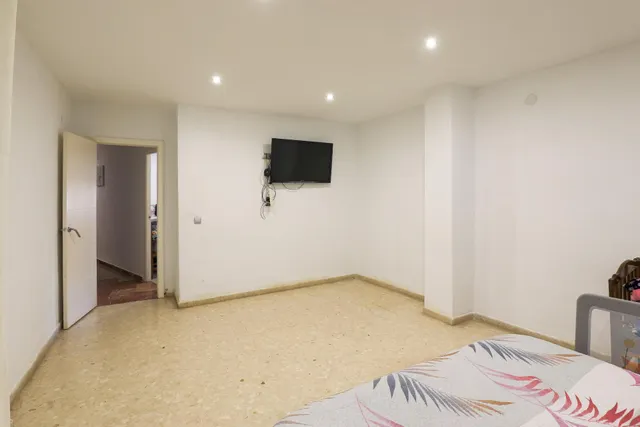 Amplio Piso de cuatro habitaciones en el corazón de Durcal — 18
