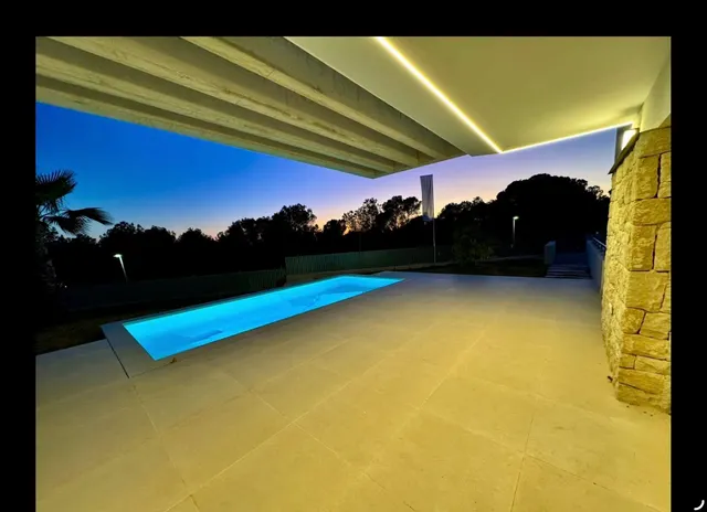Obra nueva en golf badia — 11
