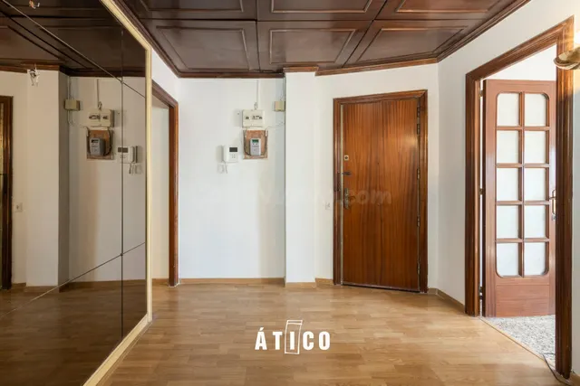 Atico con una terraza espectacular y vistas unicas sobre Barcelona — 32