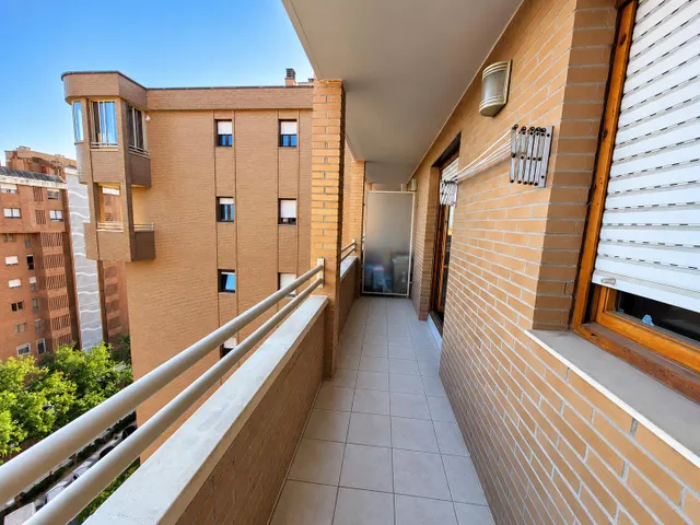 Espectacular dúplex tipo tríplex con solárium privado y vistas en actur — 26