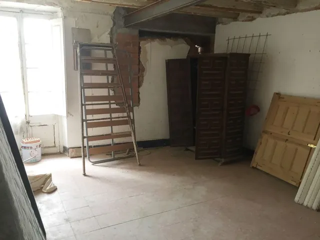 CASA PARA REFORMAR CENTRO PUEBLO — 7